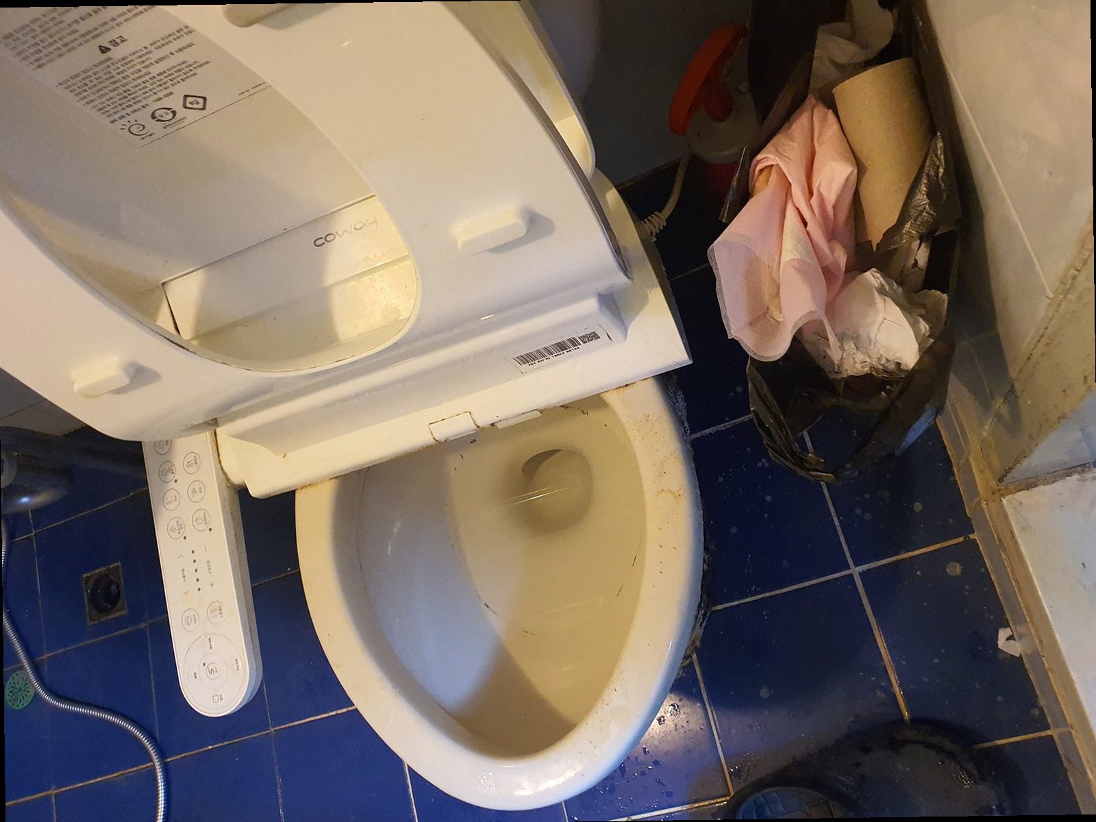 양평 하수구막힘 배수 상태와 냄새 발생 여부를 점검하는 현장 이미지