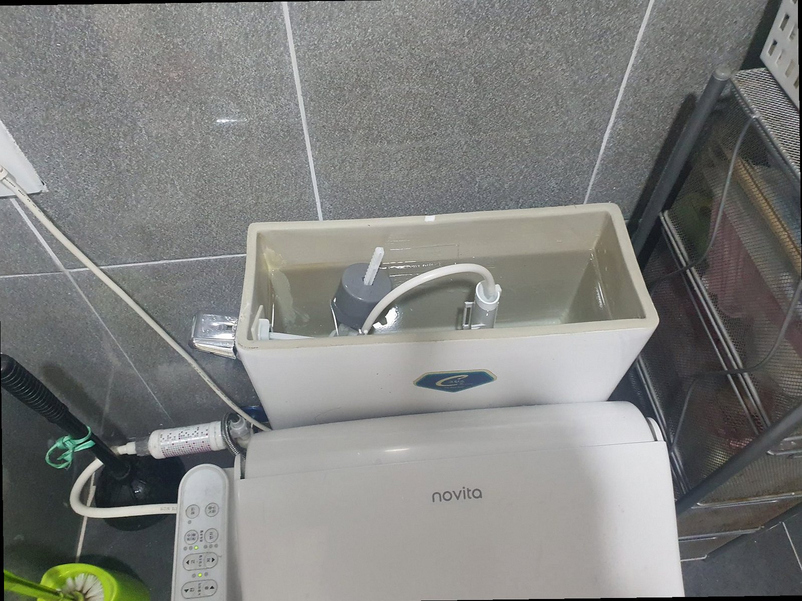 포천 하수구막힘 배관 내부 상태를 확인하는 내시경 점검 장면