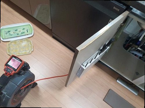 단원구 하수구막힘 배수 상태를 확인하는 세면대 내부 점검 장면