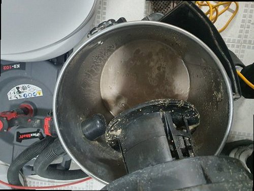 대전 동구 하수구막힘 내시경 카메라로 배관 내부의 침전물과 막힘 위치를 확인하는 과정