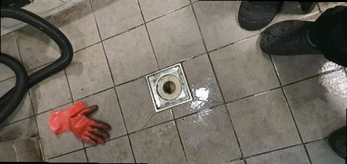 대전 중구 하수구막힘 배관 내시경 카메라로 막힘 위치와 내부 오염 상태를 확인하는 현장
